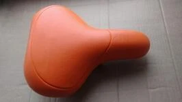 Седло комфортное Cruiser Comfort EVA Foam из пены для прогулочного городского велосипеда оранжевое