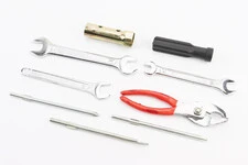 Ключ свечной для 4Т - 16/18mm + 7 предметов (рожковый ключ 8*10mm/рожковый ключ 13 mm/рожковый ключ 12*14mm/отвертка