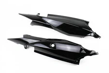 V200N пластик - бічний задній лівий, правий к-кт 2шт, ЧОРНИЙ