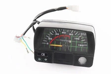 УЦЕНКА Спидометр в сборе "квадрат" 120 км/ч ( трещина на стекле, см. фото)