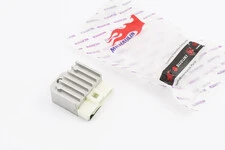 Реле-регулятор напруги (контакти навряд)