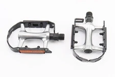 Педалі ROAD 9/16" (108x63x24mm) алюмінієві, сріблясто-чорні R126DU