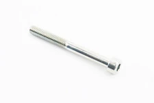 Болт кріплення карбюратора М5x50