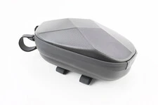 Сумка на кермо електросамокату (жорсткий чохол) 300x150x125мм, кріпл. на липучці, вологозахисна, "карбон" 033