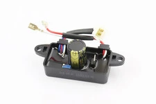 Реле напряжения AVR однофазное 2-3,5кВт (корпус - прямоугольник, пластик, контакты - 2 "мама" + 4 "папа", 250V, 220µF) Тип 3