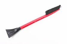 Щітка зі скребком 61,5см AT-0120