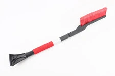 Щітка зі скребком телескопічна 68-86см AT-0118