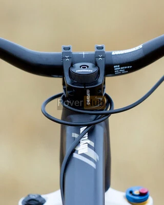 Виніс керма DMR Defy35  (Black) під кермо 31,8 мм