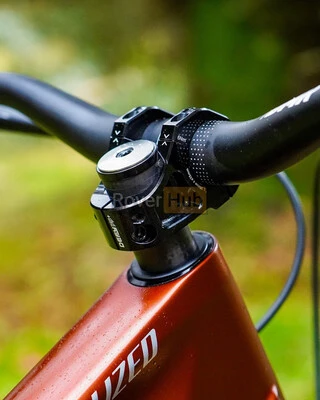 Виніс керма DMR Defy35  (Black) під кермо 31,8 мм