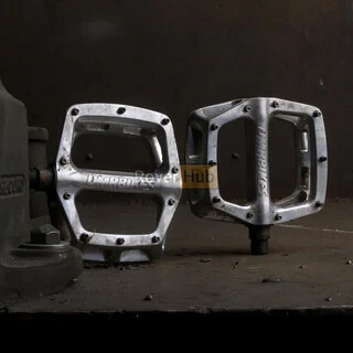 Педалі DMR V8 V2 ED Red (червоний металік)