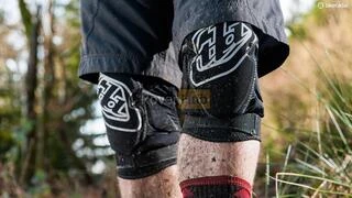 Наколінники TLD T-BONE Knee Guard [Black] Розмір XS/SM