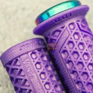 Грипси ODI Vans&reg; Lock-On Grips Black w/ White Clamp, чорні з білими замками