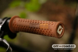 Грипси ODI Vans v2.1 Lock-On MTB Closed End 135mm Graphite/Gray Checker