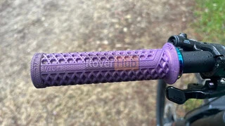 Грипси ODI Vans v2.1 Lock-On MTB Closed End 135mm Gum/White Cheker