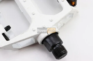 УЦІНКА Педалі MTB широкі 9/16" (107x100x25mm) алюмінієві, білі 808 (тріщина див. фото)