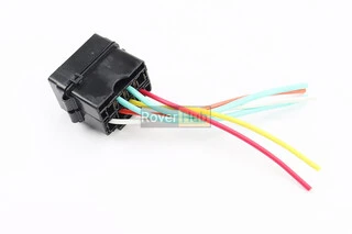 Коробка предохранителей с проводами