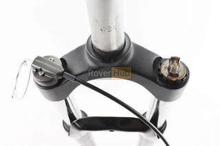 Вилка 26" амортизаційна, без різьби 1-1/8" (28,6мм), шток 255мм, з ходом 100мм, Disk-brake, пружинно-оливна, виносний Lockout,