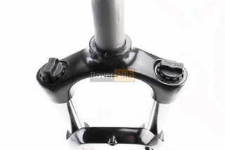 Вилка 27,5" амортизаційна, без різьби 1-1/8" (28,6мм), шток 255мм, з ходом 80мм, Disk-brake, Preload, алюмінієва, чорна XCE 28