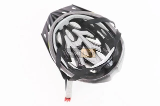 Шлем велосипедный M (54-57 см) съёмный козырёк, 18 вент. отверстий, черно-бело-желтый AVHM-02