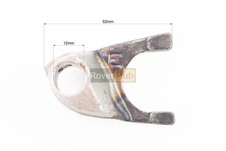 Вилка перемикання передач